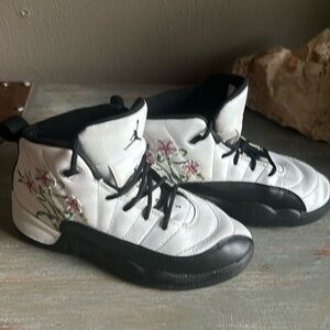 Kids-Jordan 12 Retro Floral DR6954-100 Size 2Y